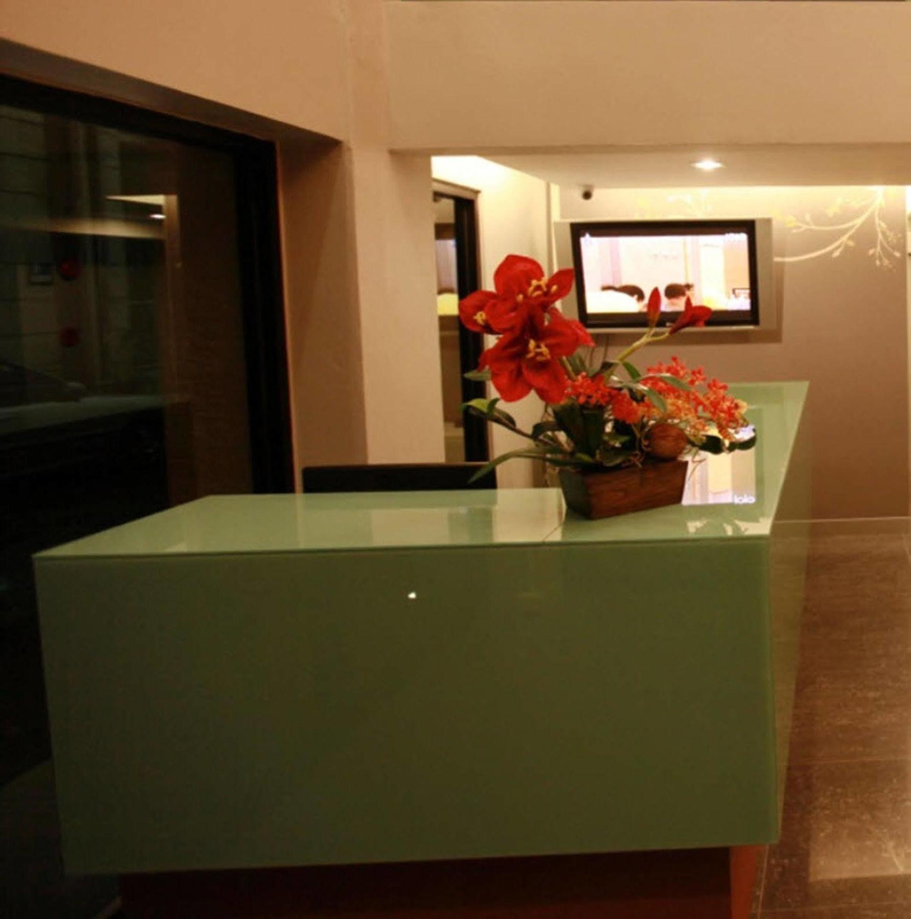 The Bangkok Major Suite Bagian luar foto