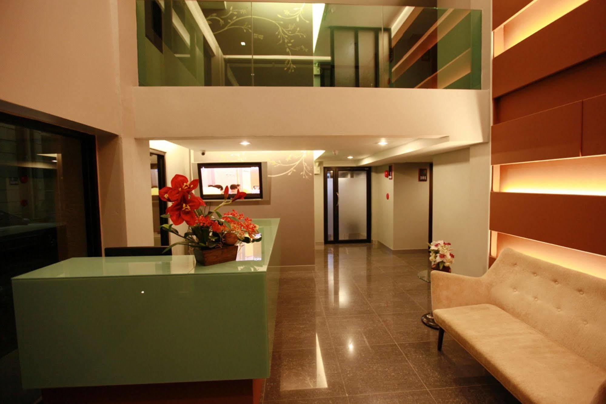 The Bangkok Major Suite Bagian luar foto