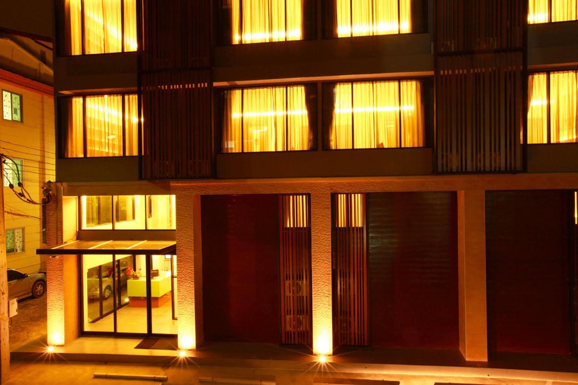 The Bangkok Major Suite Bagian luar foto